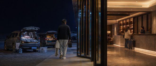 床车露营大军,开始白嫖酒店了